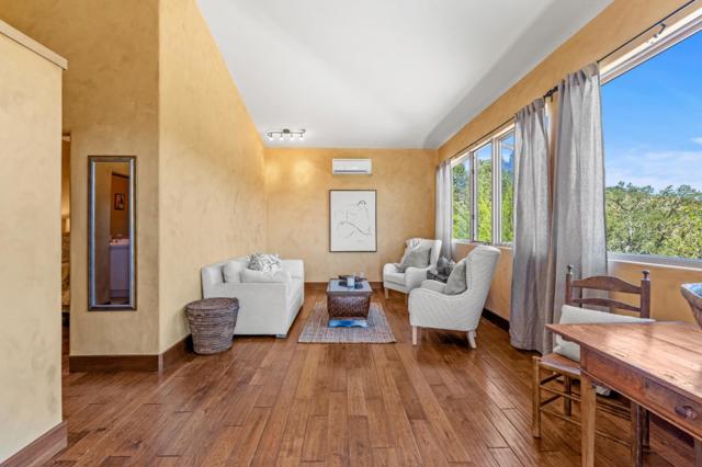 38 Asoleado Drive, Carmel Valley CA: https://media.crmls.org/mediaz/ca215e16-e96f-4735-b24d-2f7df7c5cc3d.jpg
