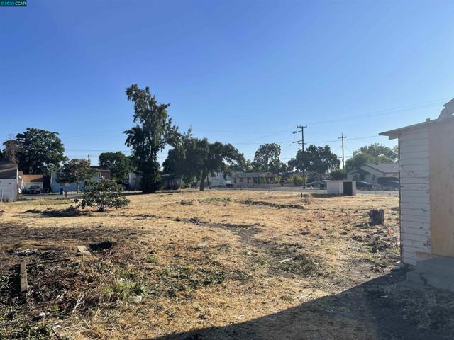 Image 1 of 9 For 0 Railroad Ave
