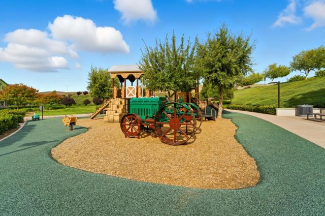 772 Tranquility Circle, Livermore CA: https://media.crmls.org/mediaz/ca217d95-741b-431b-9081-56f570f40438.jpg