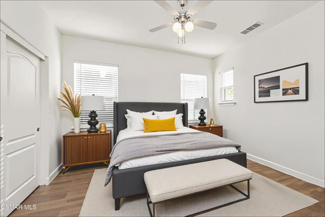 13290 Red Bird Court, Moorpark CA: https://media.crmls.org/mediaz/ca21889a-9c0f-47c8-95e7-32a05f16f5ab.jpg