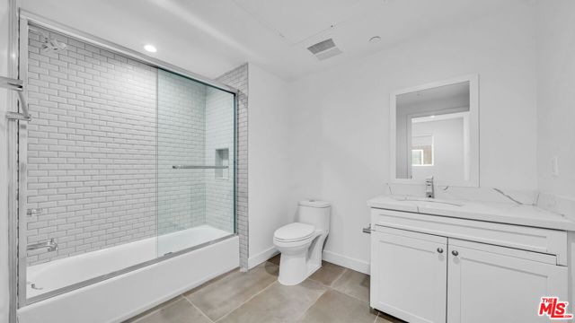627 N Dillon Street, Los Angeles CA: https://media.crmls.org/mediaz/ca2227af-e81c-4a6c-83f2-ebc823f28b90.jpg