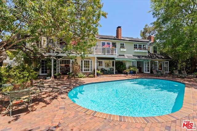 3314 Wonder View Drive, Los Angeles CA: https://media.crmls.org/mediaz/ca22671c-68ef-42ec-a257-e4ddc746a14a.jpg