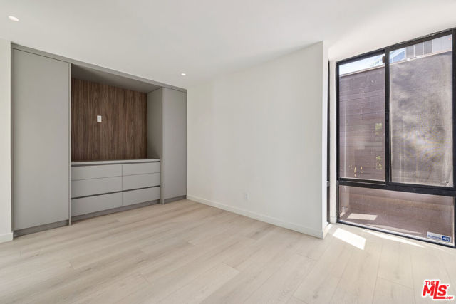 1033 Carol Drive, West Hollywood CA: https://media.crmls.org/mediaz/ca23ba32-4a05-4a1f-862a-98f3691d8bd5.jpg