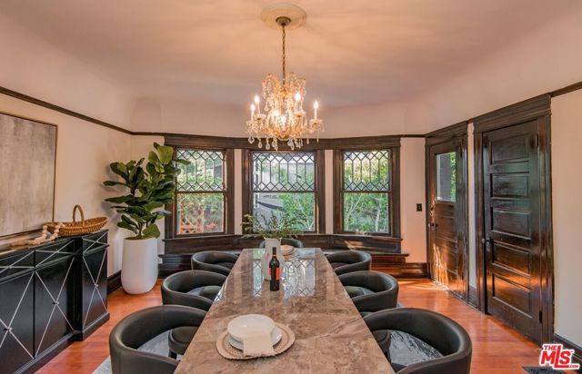 2057 S Oxford Avenue, Los Angeles CA: https://media.crmls.org/mediaz/ca23d58f-882d-4f79-9c83-189b7f4fc99c.jpg