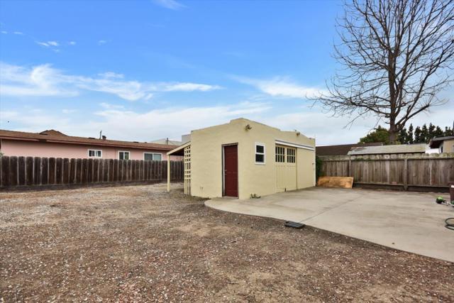325 Capitol Street, Salinas CA: https://media.crmls.org/mediaz/ca246ce2-d5ea-4ec8-bee8-a42c51a81286.jpg