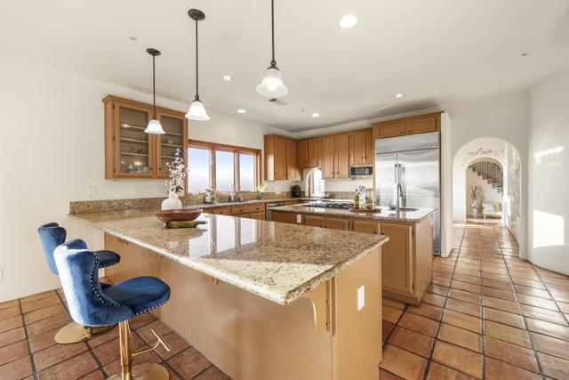 859 Cocos Dr, San Marcos CA: https://media.crmls.org/mediaz/ca249a3f-46a9-481d-92a3-73184fc5292f.jpg