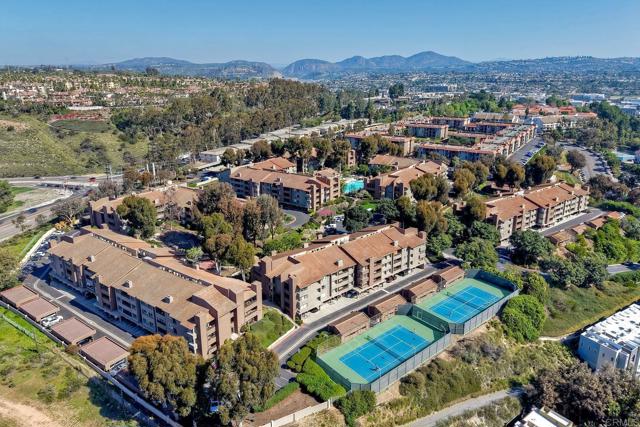 Detail Gallery Image 5 of 43 For 10250 Caminito Cuervo #15,  –,  CA 92108 - 2 Beds | 2 Baths