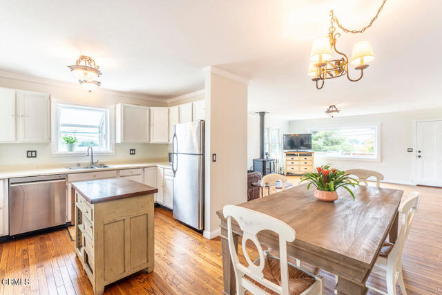 44700 Jackson Street, Mendocino CA: https://media.crmls.org/mediaz/ca25fc53-975e-4c26-9c24-6fd7edc8c28a.jpg