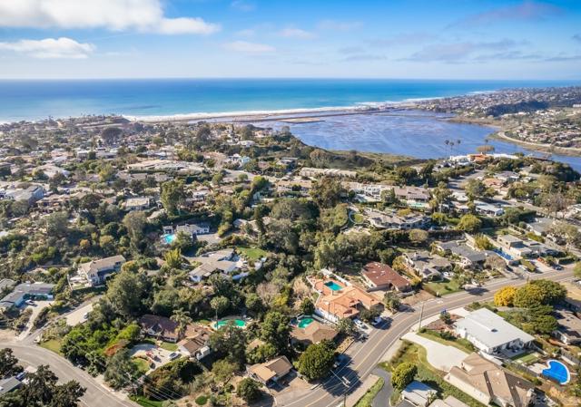 616 Glencrest Place, Solana Beach, California 92075, 3 Bedrooms Bedrooms, ,2 BathroomsBathrooms,Single Family Residence,For Sale,Glencrest Place,240008885SD
