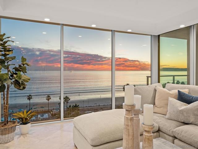 1810 Avenida Del Mundo, Coronado CA: https://media.crmls.org/mediaz/ca2701bb-d0f6-4019-97cf-ad4752005ba2.jpg