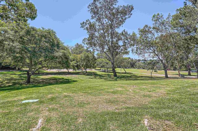 Detail Gallery Image 27 of 28 For 3253 Caminito Eastbluff #28,  La Jolla,  CA 92037 - 3 Beds | 2/1 Baths