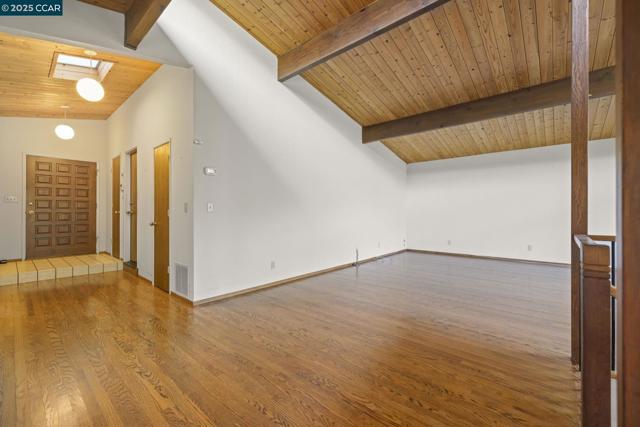 1383 Alvarado Rd, Berkeley CA: https://media.crmls.org/mediaz/ca27cd42-b3e5-4193-8e1c-4fd85e2be661.jpg