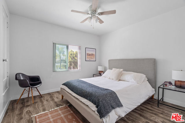 2318 Beach Avenue, Venice CA: https://media.crmls.org/mediaz/ca2895a9-8cb8-4628-b146-e40546abfe49.jpg