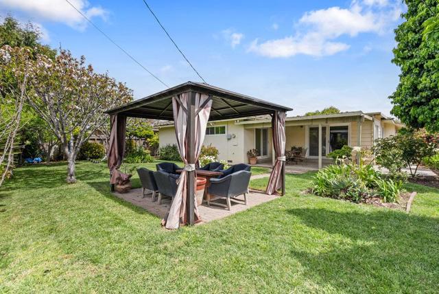 1052 San Simeon Drive, Salinas CA: https://media.crmls.org/mediaz/ca28fce7-6a30-4594-8cb4-e91e508a892d.jpg