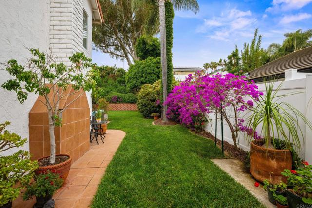 2702 Jacaranda Avenue, Carlsbad CA: https://media.crmls.org/mediaz/ca29d2e2-934c-490c-ae69-c6c80650fb8e.jpg