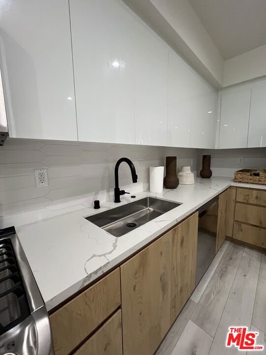 124 S Croft Avenue, Los Angeles CA: https://media.crmls.org/mediaz/ca2a1dfd-2ca0-4c86-ab08-45b62375eebc.jpg