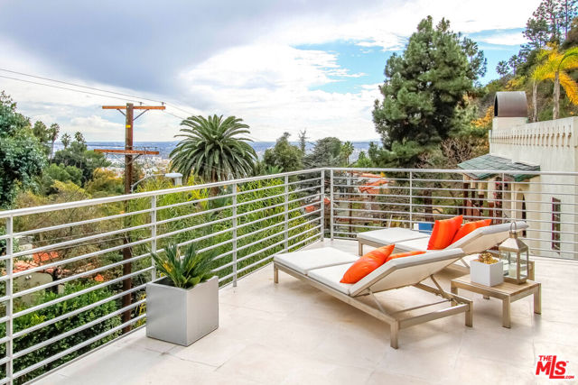 1929 N CURSON Place, Los Angeles CA: https://media.crmls.org/mediaz/ca2b0135-b4c9-4ccb-ad9e-e7856fc45280.jpg