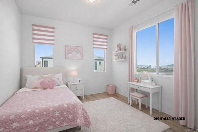 5495 Seacliff Place, San Diego CA: https://media.crmls.org/mediaz/ca2b42af-7f7c-43a9-909d-fbacecc1ef12.jpg