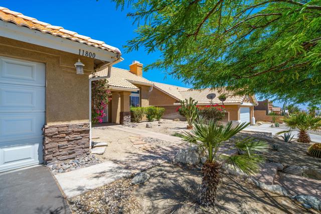 11800 Ambrosio Drive, Desert Hot Springs CA: https://media.crmls.org/mediaz/ca2b900c-fd9f-4b8a-a202-91720b01c821.jpg