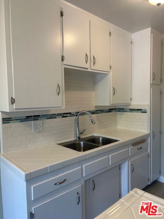 3560 S Centinela Avenue, Los Angeles CA: https://media.crmls.org/mediaz/ca2c0bfe-37e8-4a90-aaab-12e0af8a8eac.jpg