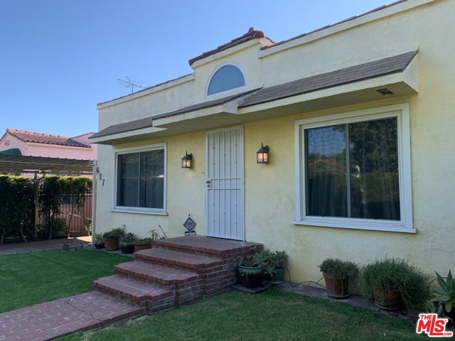 627 N Formosa Ave, Los Angeles, CA 90036