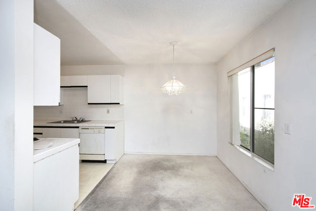 943 9th Street, 9 photo 4