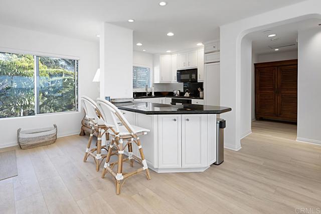 Detail Gallery Image 15 of 34 For 155 15th St #21,  Del Mar,  CA 92014 - 1 Beds | 1 Baths