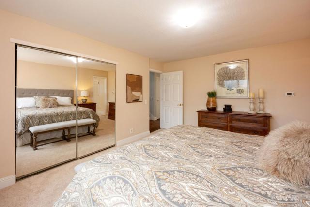 1077 Pearl Avenue, Moss Beach CA: https://media.crmls.org/mediaz/ca2c9fb6-b17a-49c8-b624-040870c31e70.jpg