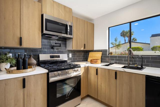 2171 E Francis Drive, Palm Springs CA: https://media.crmls.org/mediaz/ca2cceaa-268d-47c4-957d-fed4766050f3.jpg