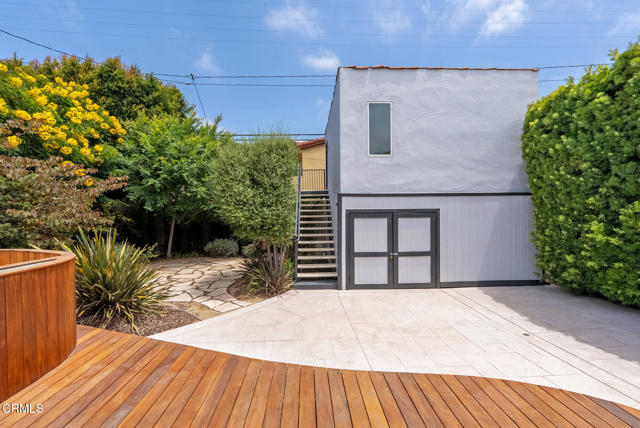 4160 Madison Avenue, Culver City CA: https://media.crmls.org/mediaz/ca2d1ff7-ea49-46f0-99bd-d19ac1e71c79.jpg