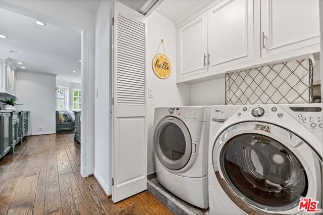 217 17th Street, Santa Monica CA: https://media.crmls.org/mediaz/ca2dbd07-60aa-4e3b-9e2d-cf4ae8c20c85.jpg