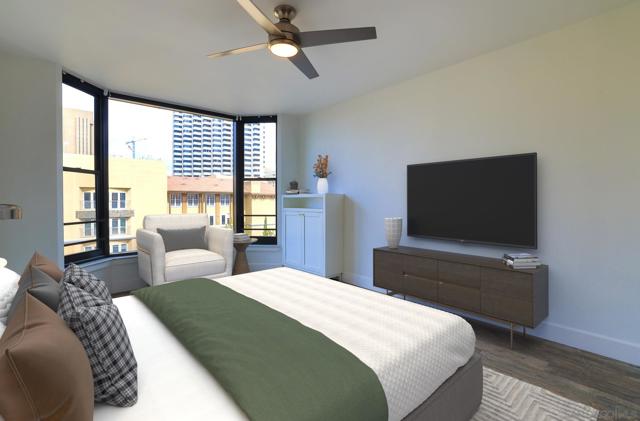 500 W Harbor Dr, San Diego CA: https://media.crmls.org/mediaz/ca2defef-52c8-4e76-b069-768b984d02c1.jpg