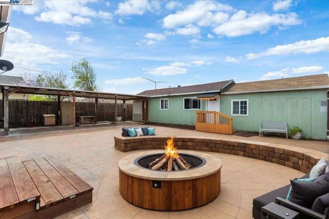 24753 Willimet Way, Hayward CA: https://media.crmls.org/mediaz/ca2df85b-006e-4e61-af89-d48a5a317f6e.jpg