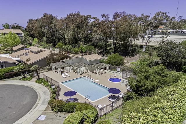 6375 Via Cabrera, La Jolla CA: https://media.crmls.org/mediaz/ca2e8709-ecf4-4c9b-801c-9e39f26da2d8.jpg
