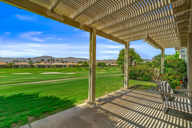 44591 S Heritage Palms Drive, Indio CA: https://media.crmls.org/mediaz/ca2e8b8c-8a5c-4c24-be80-66c80d1c7512.jpg