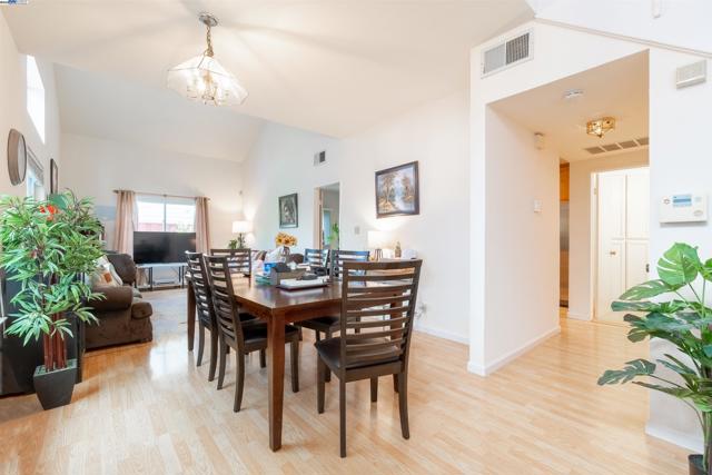 Image 10 of 33 For 15822 Devonwood Way