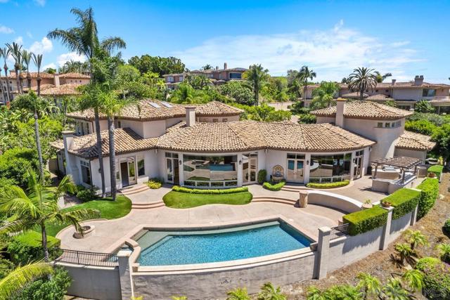 6906 Royal Birkdale Pl, Rancho Santa Fe CA: https://media.crmls.org/mediaz/ca305fec-2f6f-43f0-ae67-fa0a2423ab84.jpg