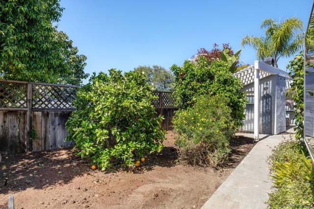 16334 Woodson View Rd, Poway CA: https://media.crmls.org/mediaz/ca307a19-f7a4-4cac-97ea-43f720b8df79.jpg