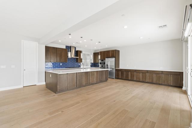 Image 4 of 50 For 1743 La Cumbre Avenue