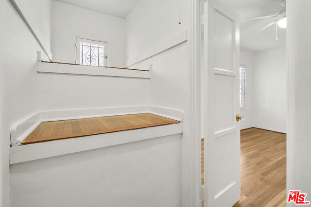 1143 S Rimpau Boulevard, Los Angeles CA: https://media.crmls.org/mediaz/ca3167be-dc07-4d27-b76d-456566c29a0a.jpg