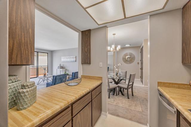 1427 Floribunda Avenue, Burlingame CA: https://media.crmls.org/mediaz/ca31b447-20f1-4b10-adbc-6043d6d70215.jpg