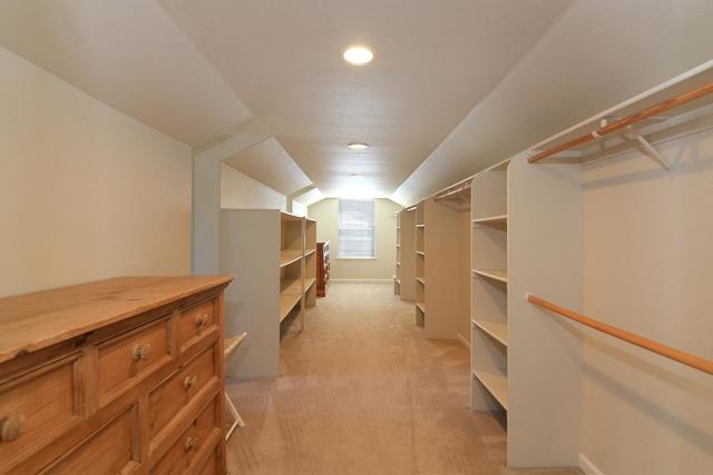 475 Torrano Court, Hollister CA: https://media.crmls.org/mediaz/ca324453-b3a0-499d-969c-e1ce0221ef9f.jpg