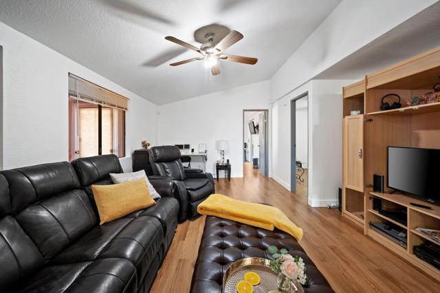 47685 Prado Way Way, Indio CA: https://media.crmls.org/mediaz/ca325451-d27b-4072-ab14-c88737ea428a.jpg