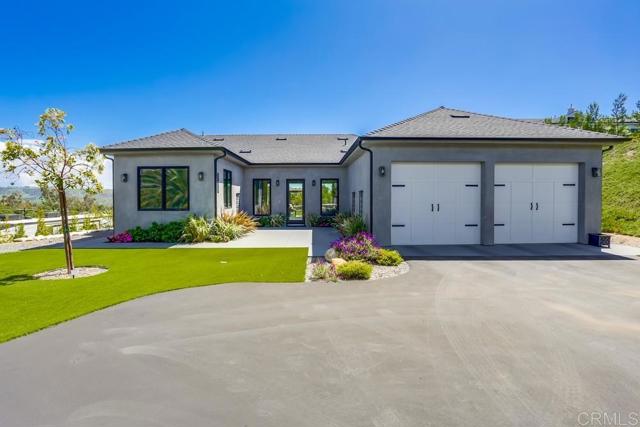 2255 Via Dulcea, Fallbrook CA: https://media.crmls.org/mediaz/ca325fbe-80ba-4366-a218-6d37f468a8db.jpg
