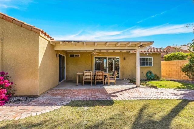 36429 Las Begonias, Cathedral City CA: https://media.crmls.org/mediaz/ca333351-9bc6-4dac-835d-637dffc3e7b0.jpg