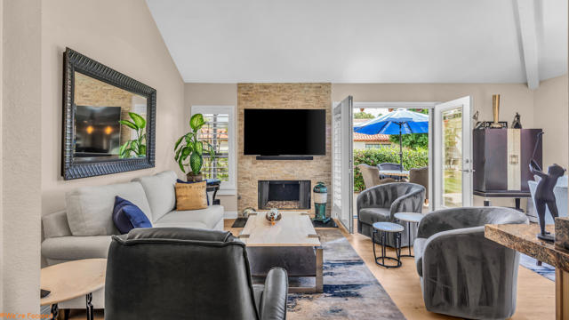 110 Trento Circle, Palm Desert CA: https://media.crmls.org/mediaz/ca33806d-28bf-4b23-b949-fdabc2a699d1.jpg