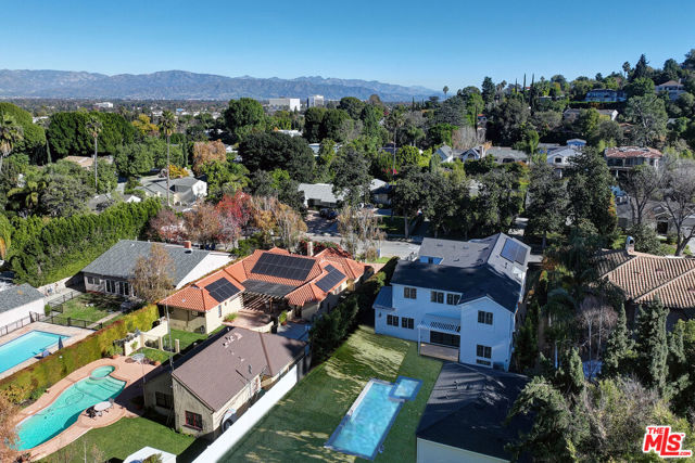 4241 Woodcliff Road, Sherman Oaks CA: https://media.crmls.org/mediaz/ca34af33-4676-4b80-9206-6b098b6e70f4.jpg