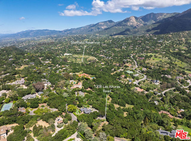1208 Las Alturas Road, Santa Barbara CA: https://media.crmls.org/mediaz/ca35dd7d-c174-488d-afc8-435180bee2f8.jpg