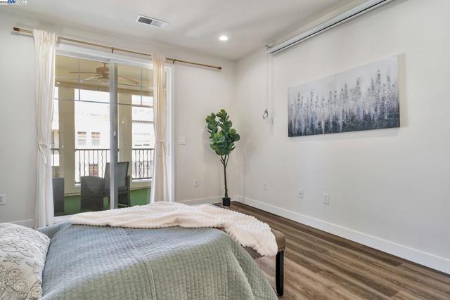 4222 Clarinbridge Cir, Dublin CA: https://media.crmls.org/mediaz/ca35f436-7717-4983-b3be-935fb5faf19c.jpg