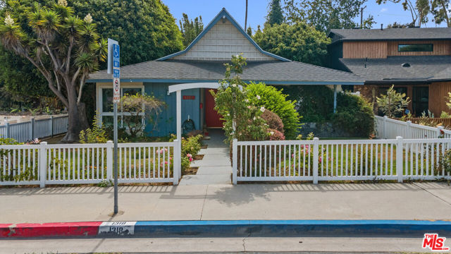 1318 Ozone Avenue, Santa Monica, California 90405, 3 Bedrooms Bedrooms, ,2 BathroomsBathrooms,Single Family Residence,For Sale,Ozone,24430895